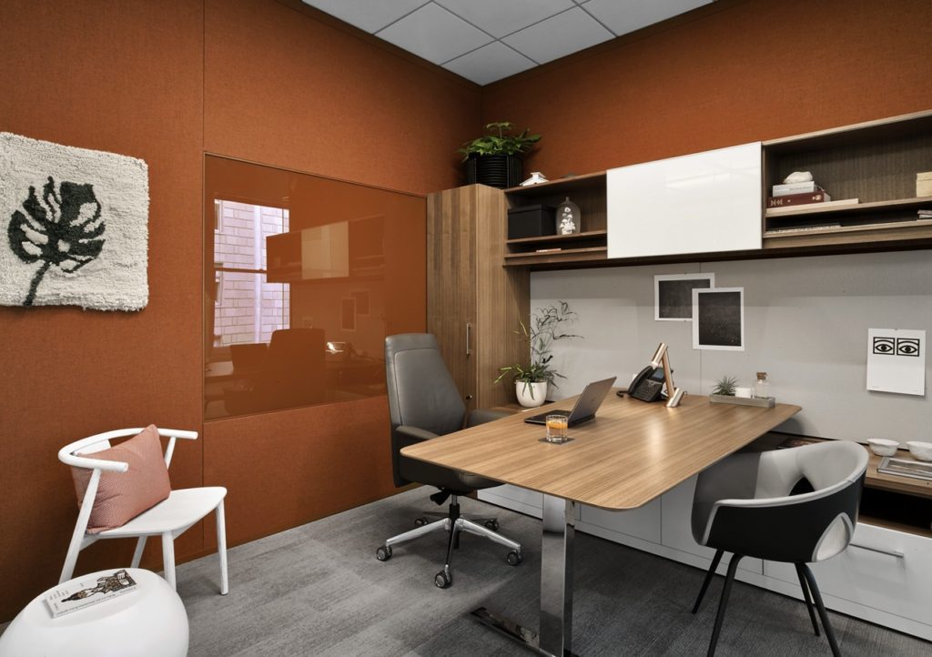 GINGER | POLTRONA FRAU – HAWORTH