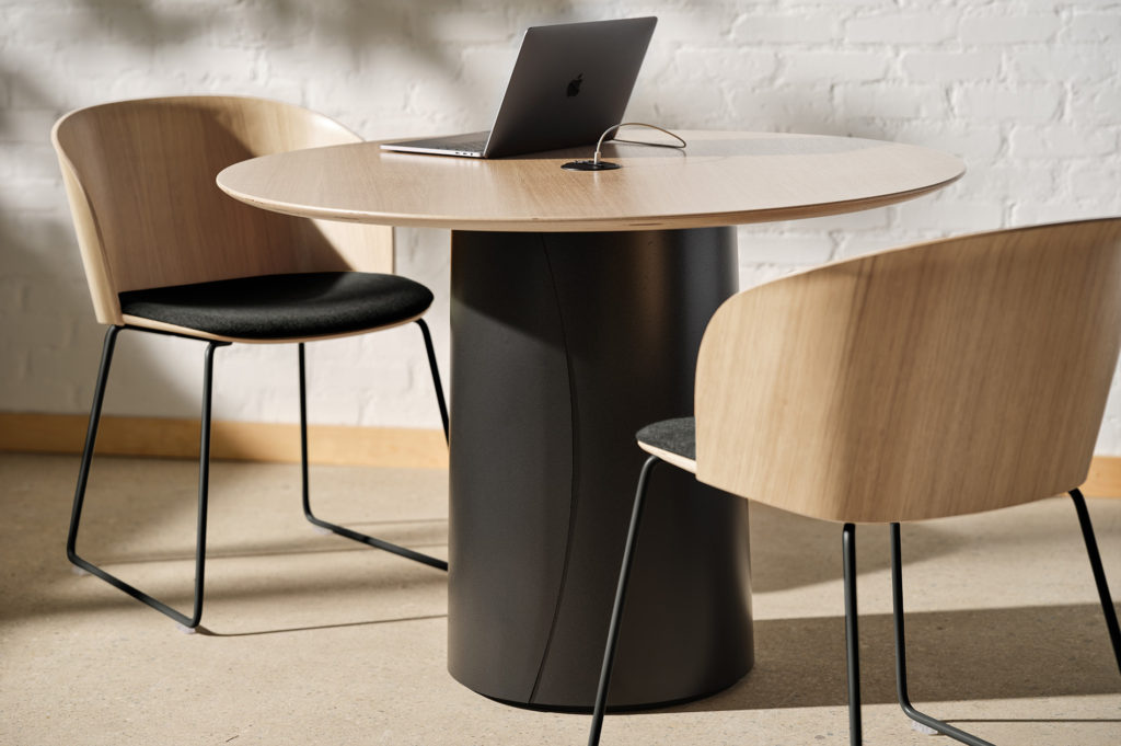 LELAND FURNITURE | GEMMA TABLE