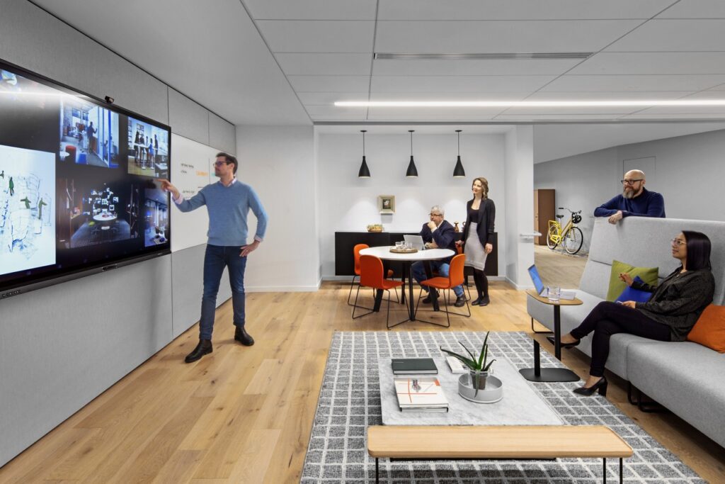 Collaboration-Presentation Team working